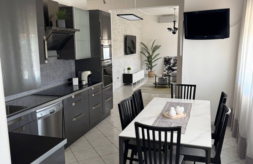 Rosolina House | Porta Mare house, 10 minutes from the sea, near Venice, 2 steps from the station