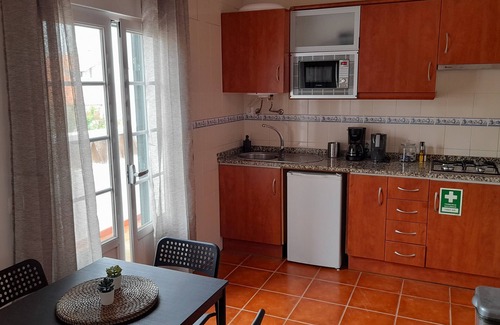 Reguengos de Monsaraz Apartment | Porta Reguengos Modern Apartment free on street parking