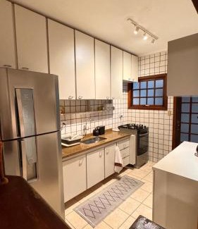 Portal da Olaria Apartment | Portal da Praia - 3 dorm a 50m da praia