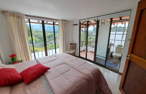 Alegrias House | Portal La Mariana