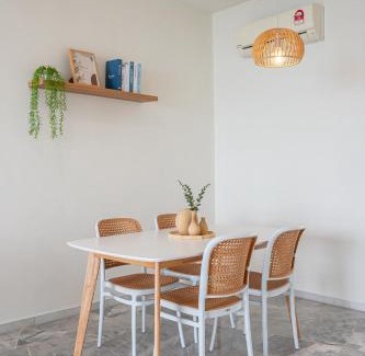 Taman Tanjung Apartment | PortDickson Beachfront Home 10pax3BR 1MinToBeach