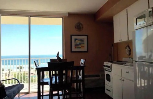 Bostwick Park Condo | Porter's beach hideaway