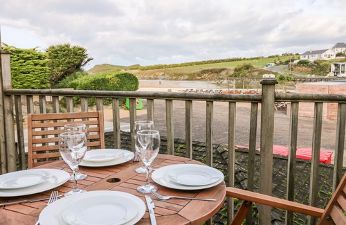 Newquay House | PORTH BEACH HOUSE, family friendly in Newquay