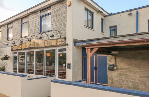 Newquay House | PORTH BEACH HOUSE, family friendly in Newquay