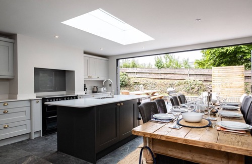 Rock Cottage | PORTHILLY GREYS, pet friendly, country holiday cottage in Rock