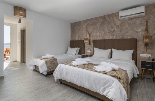 Adamas Hotel | Portiani Hotel