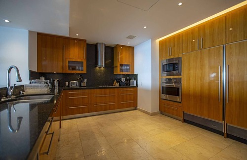 Prospect Apartment | Portico 1 by Fantasia Villas