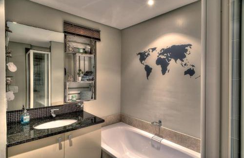 Bloubergstrand Apartment | Portico 802