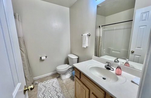 Valley Falls House | Portifino 3Br King suite in Boiling Springs