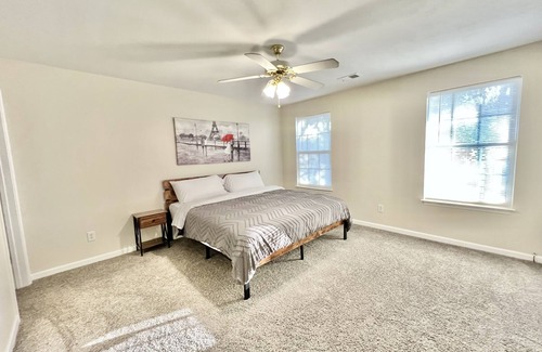 Valley Falls House | Portifino 3Br King suite in Boiling Springs