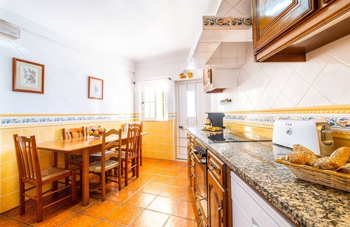 Penina Villa | Portimão: villa with heatable pool & BBQ