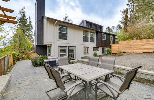 West Portland Park House | Portland Vacation Rental Near Parks and Downtown!