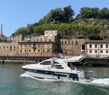 Campanha Boat Rental | Porto Private Yacht- Accommodation Douro River