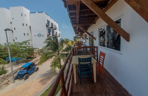 Mahahual Condo | Portofino - Vista al mar/Ocean View Apartment!
