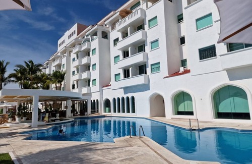 Peninsulas de Santiago Apartment | Portozul 2210