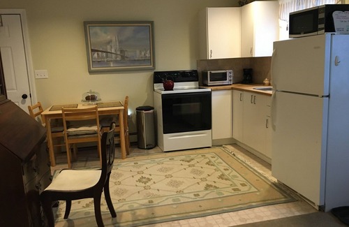 Portsmouth Apartment | Portsmouth Apartment- Perfect Vacation!