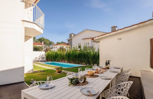 Darque House | Portugal Active Cabedelo Beach Lodge | Heated Pool
