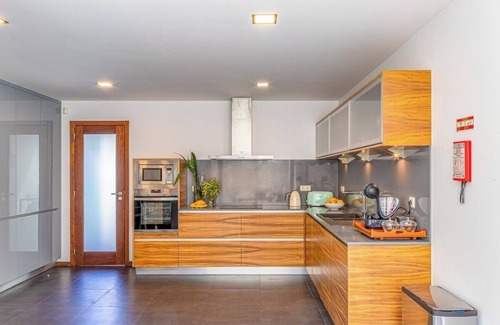 Carreco Villa | Portugal Active Sunset Beach Lodge | Heated Pool