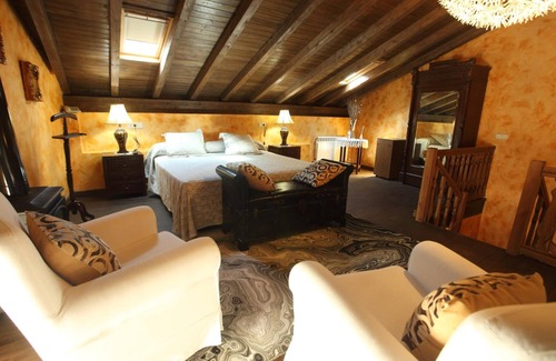 La Adrada House | Posada de Villa Maria