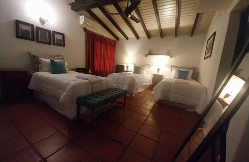 Eugenio Bustos Hotel | Posada La Celia