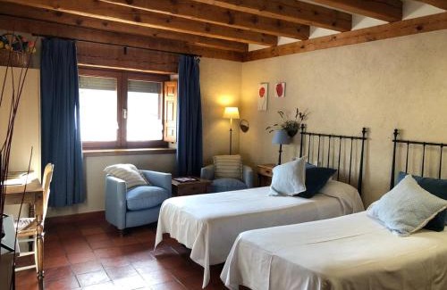 Navafria House | Posada Real Mingaseda