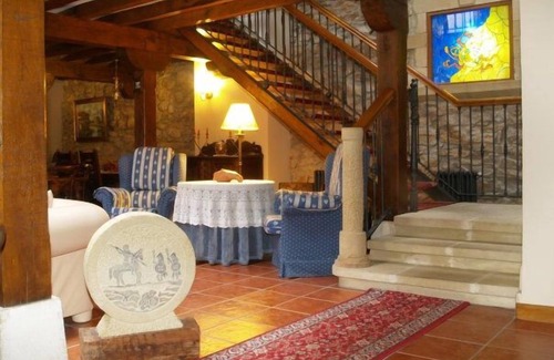 Valoria House | Posada Rural El Trenti de Corona