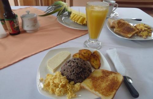 Katira Hotel | Posada Rural Río Celeste