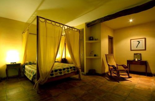 Aldeanueva del Camino House | Posada Tresmentiras