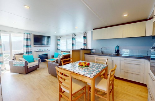 Brem Sur Mer House | Posadom, Mobil Home 82 avec piscine