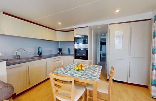 Brem Sur Mer House | Posadom, Mobil Home 82 avec piscine