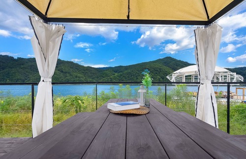 Oeseo RV Rental | Poseidon Caravan - Campsite