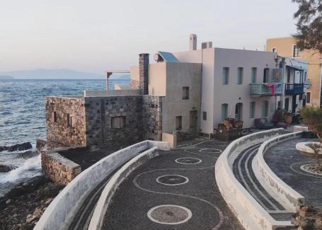 Mandraki House | Poseidon House