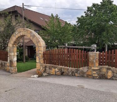 Tisina House | Posestvo Rožengrunt pri Miheliču
