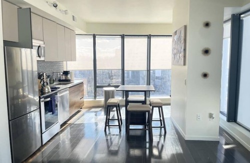 East Orange Apartment | Posh Couple's Suite-Private Patio w/jacuzzi