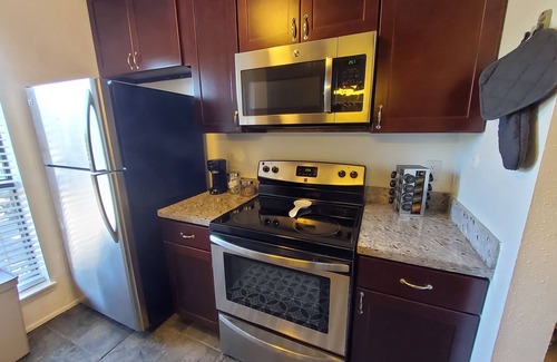 Texas Medical Center Condo | Posh Cozy 2 Bedroom Condo in Med Center/NRG