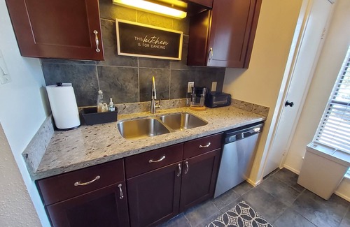 Texas Medical Center Condo | Posh Cozy 2 Bedroom Condo in Med Center/NRG