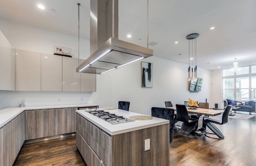 Spring Branch East House | Posh Italian home with a rooftop terrace in the heart of Houston!