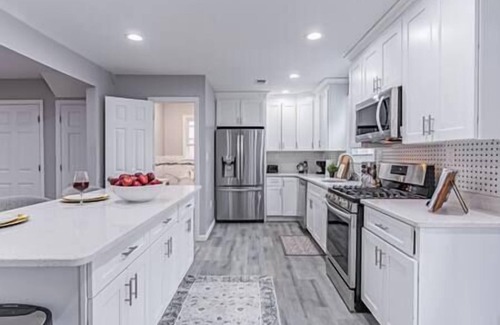 Plainfield House | Posh Living Cozy Haven 1