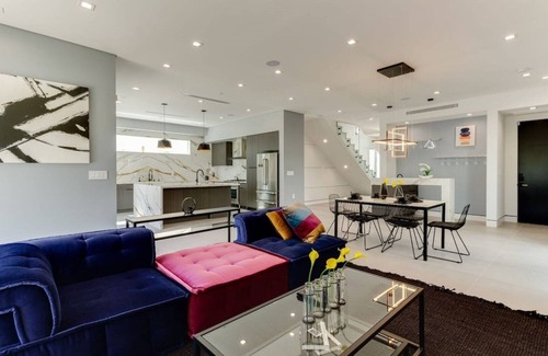 Encino Villa | Posh Luxury Modern Home with Pool Spa and Rooftop Deck