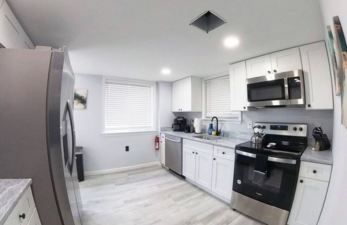 Atlantic City Condo | Posh Paradise -Modern Close to Casino and Water Park