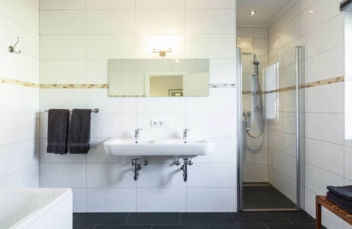 Rennweg am Katschberg Ski Chalet | Posh Villa in Rennweg am Katschberg with Wellness and Bar