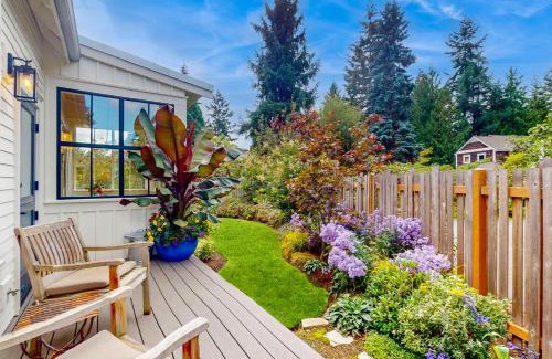 Olympic Hills House | Post Cottage