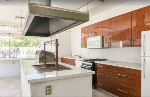 Fillmore House | Post-Victorian with Private Pool & Sprawling Grounds, Near Wedding Venues.