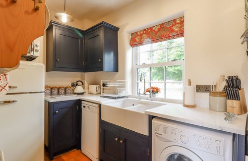 Feltwell Cottage | POSTBOX COTTAGE, pet friendly, character holiday cottage in Feltwell