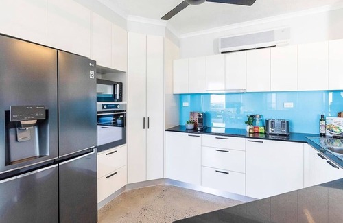 Cullen Bay Apartment | Postcard Vista Scenic Balcony Haven with Pool