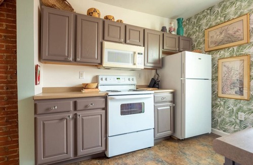 Centennial Apartment | Postmodern Penthouse | 1 Min Walk Dining + Shops