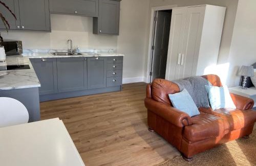 Towcester Apartment | Potcote farm stables accommodation spots stable