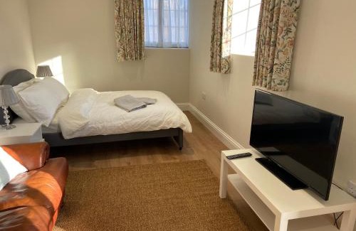 Towcester Apartment | Potcote farm stables accommodation spots stable