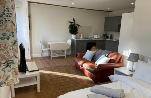 Towcester Apartment | Potcote farm stables accommodation spots stable