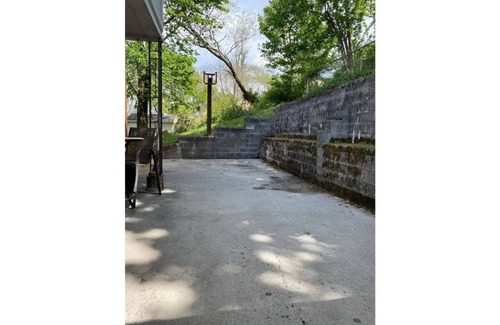 Bellepoint House | Potential Stay on Greenbrier Drive